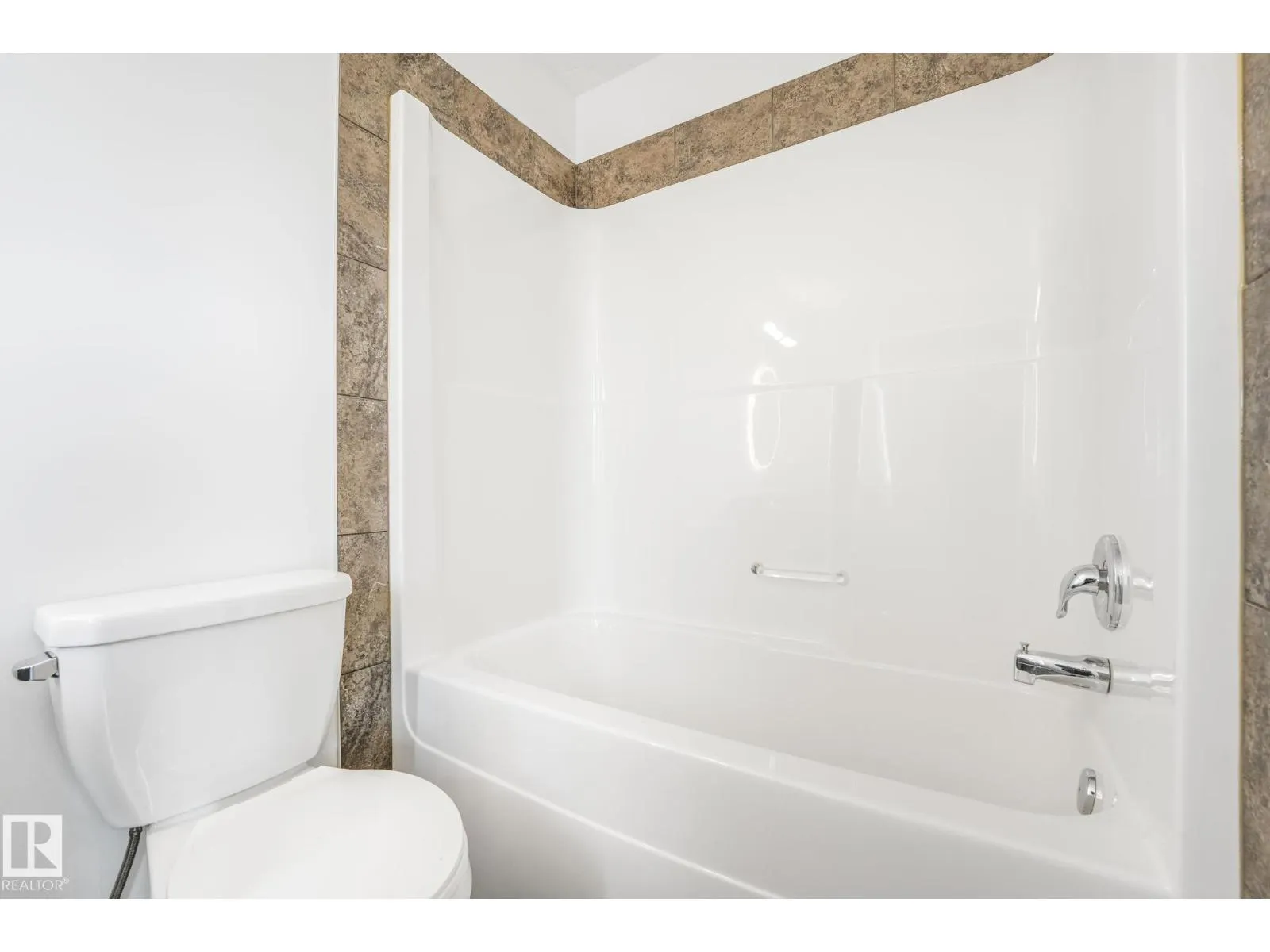 #54 18230 104A ST NW