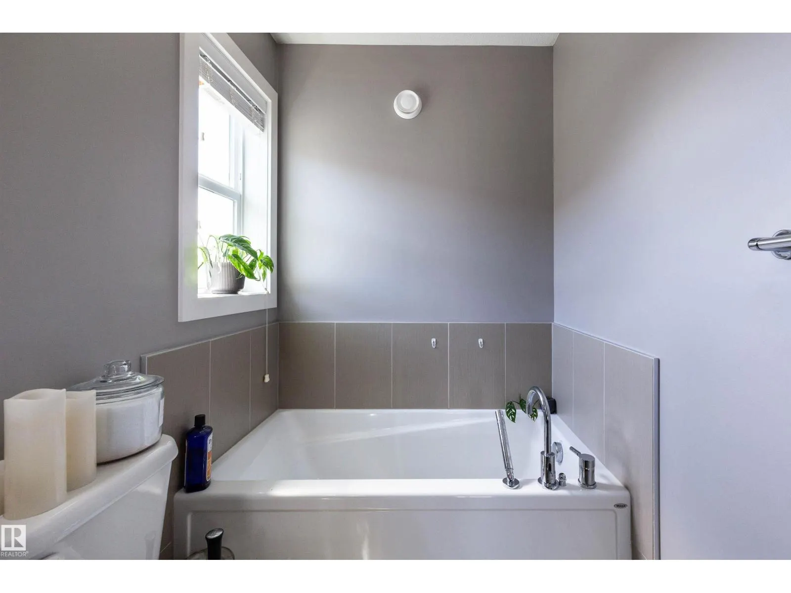 17804 59 ST NW