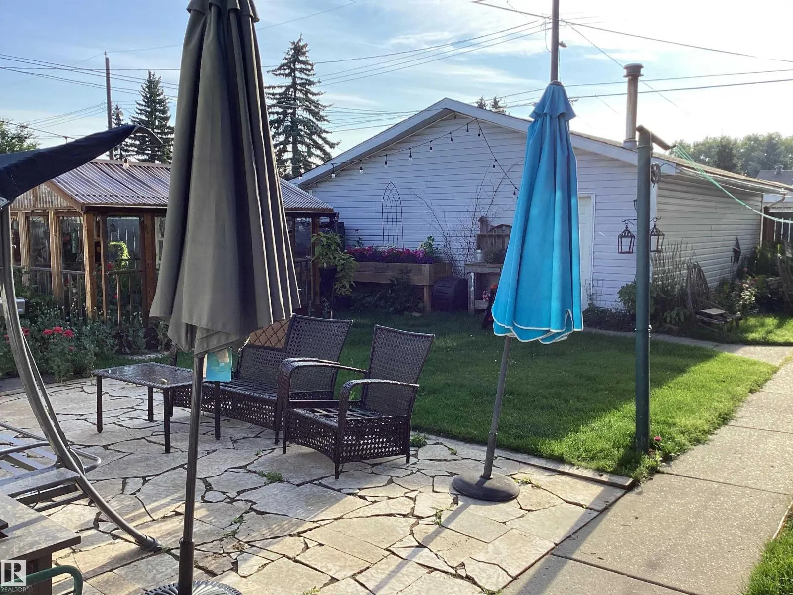 9135 155 ST NW