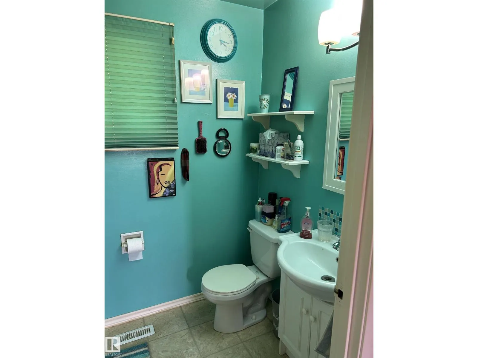 225 HARRISON DR NW