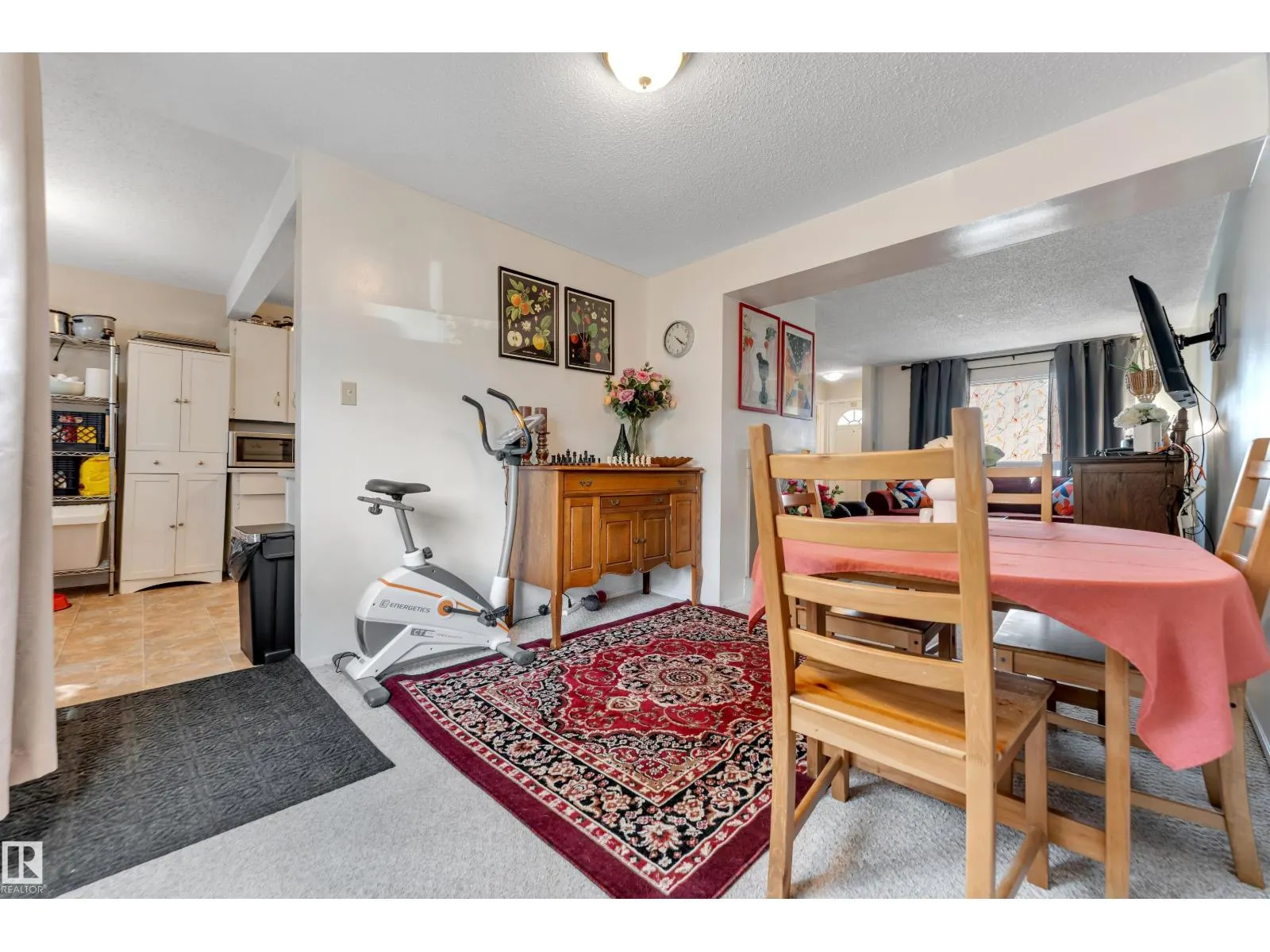 #49 1651 46 ST NW