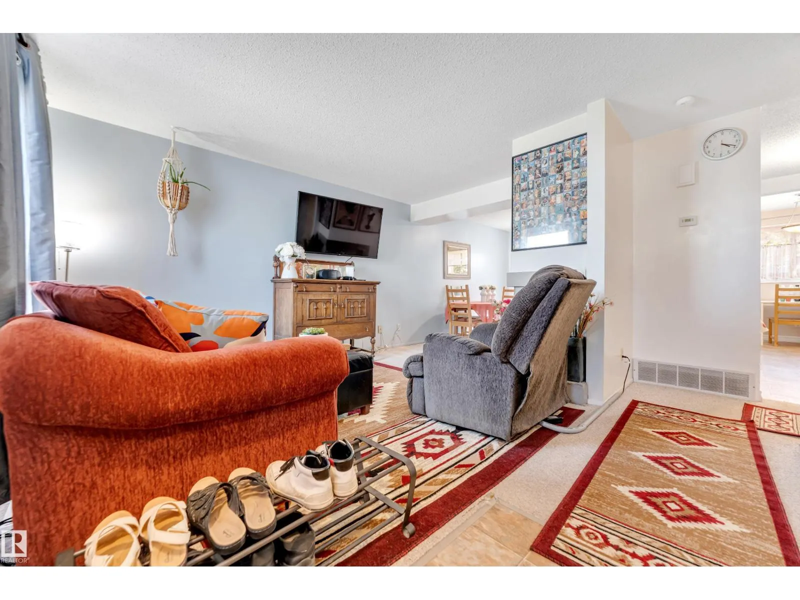 #49 1651 46 ST NW
