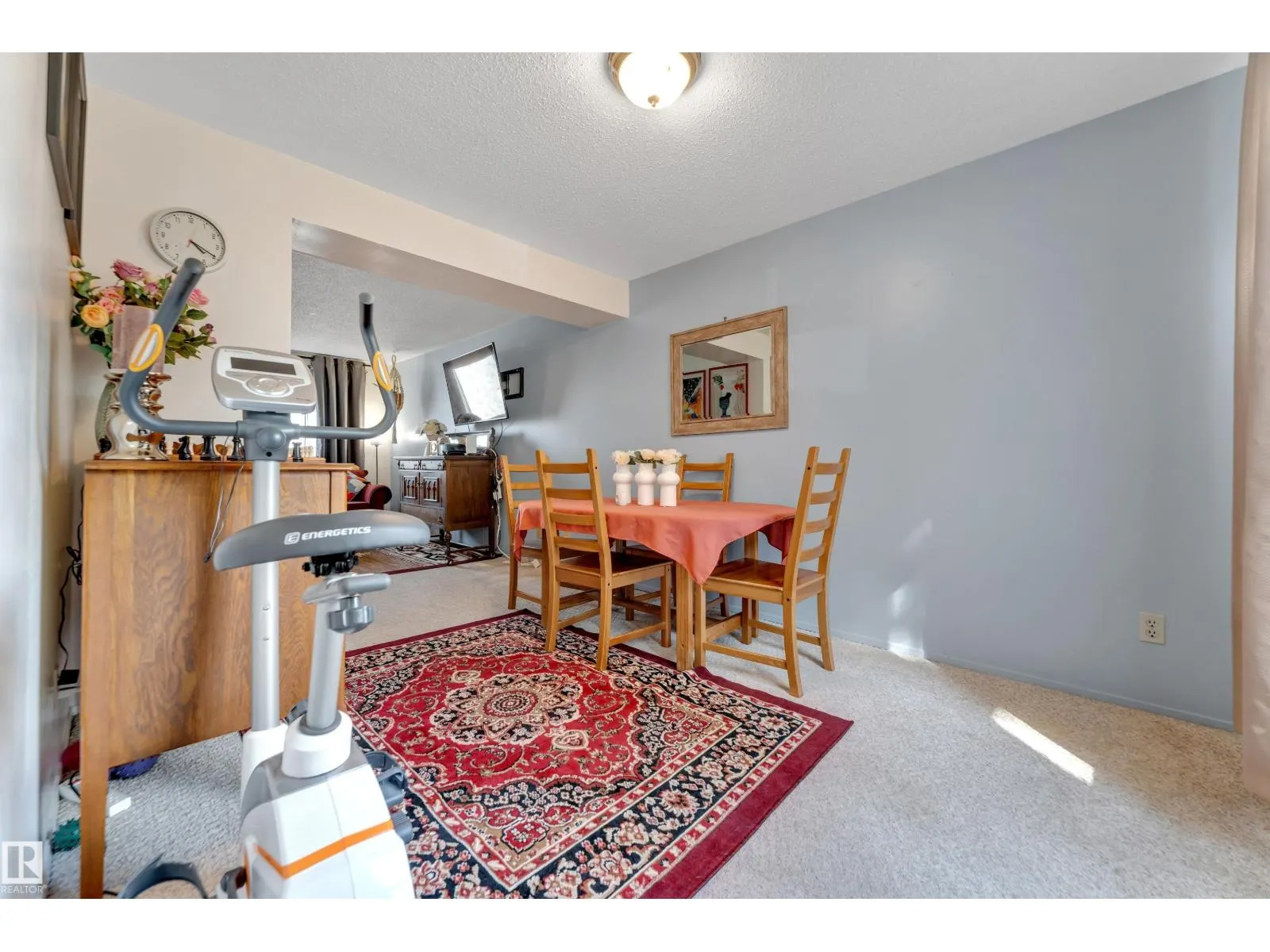 #49 1651 46 ST NW