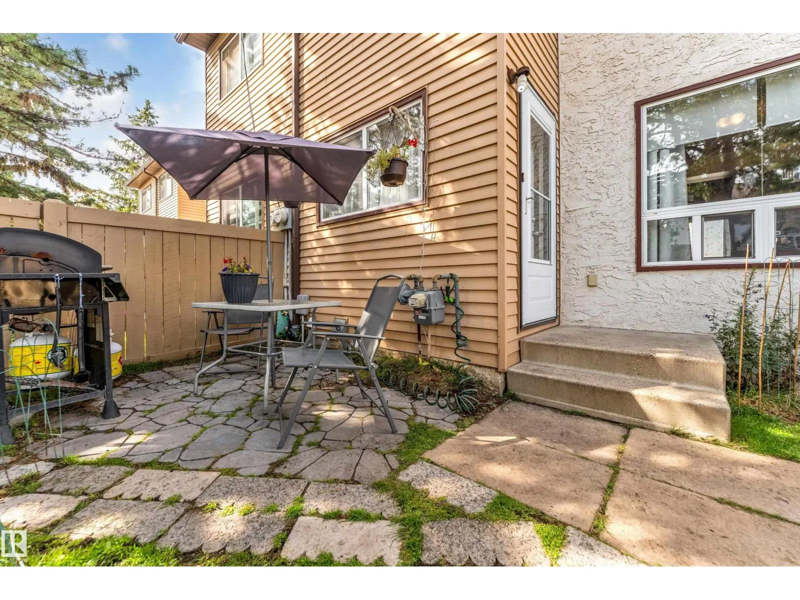 #49 1651 46 ST NW