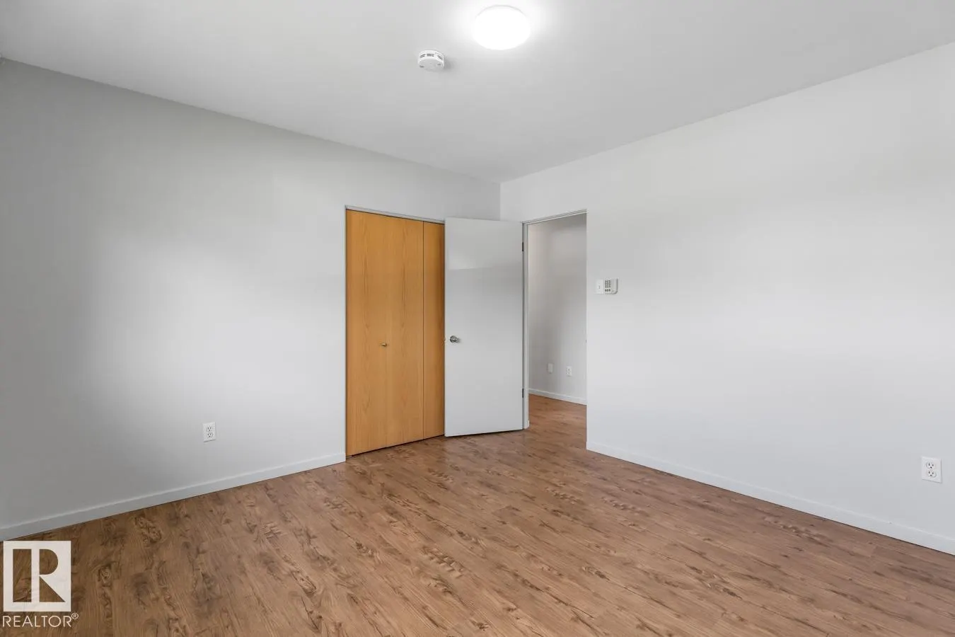 5403 106 AV NW