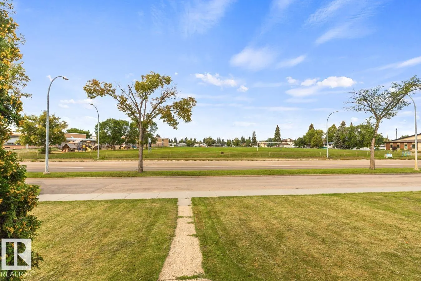 5403 106 AV NW