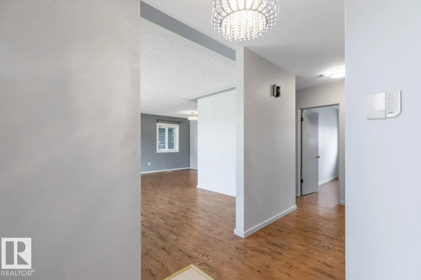 5403 106 AV NW