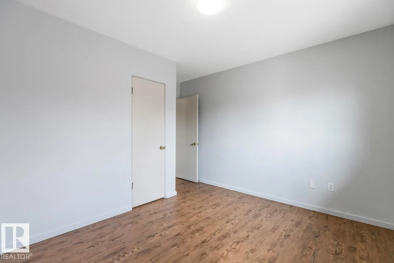 5403 106 AV NW
