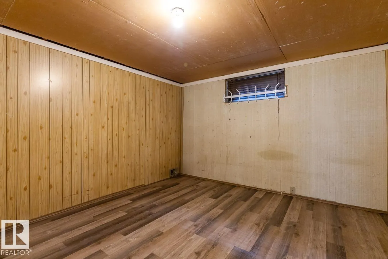 5403 106 AV NW