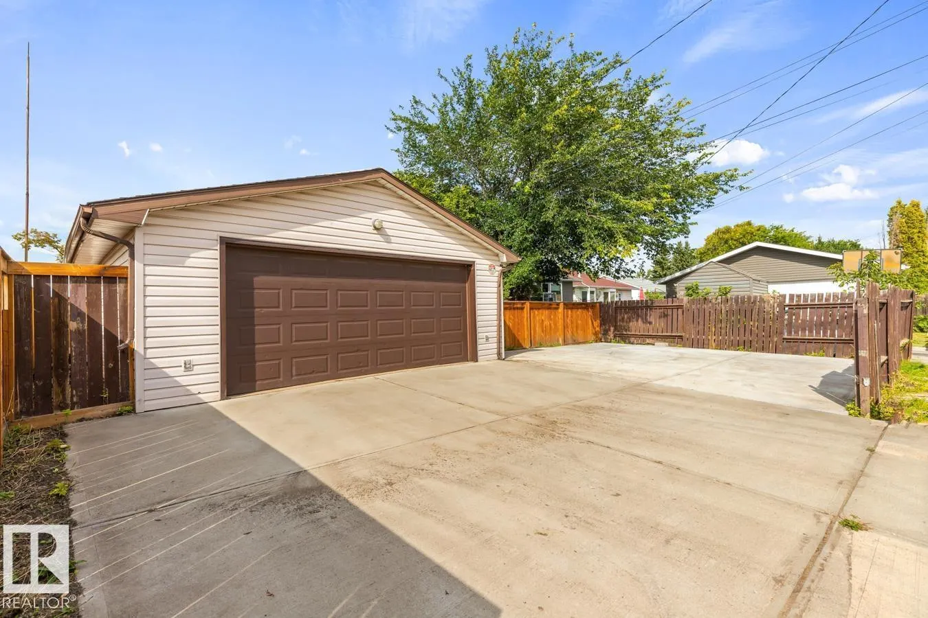 5403 106 AV NW