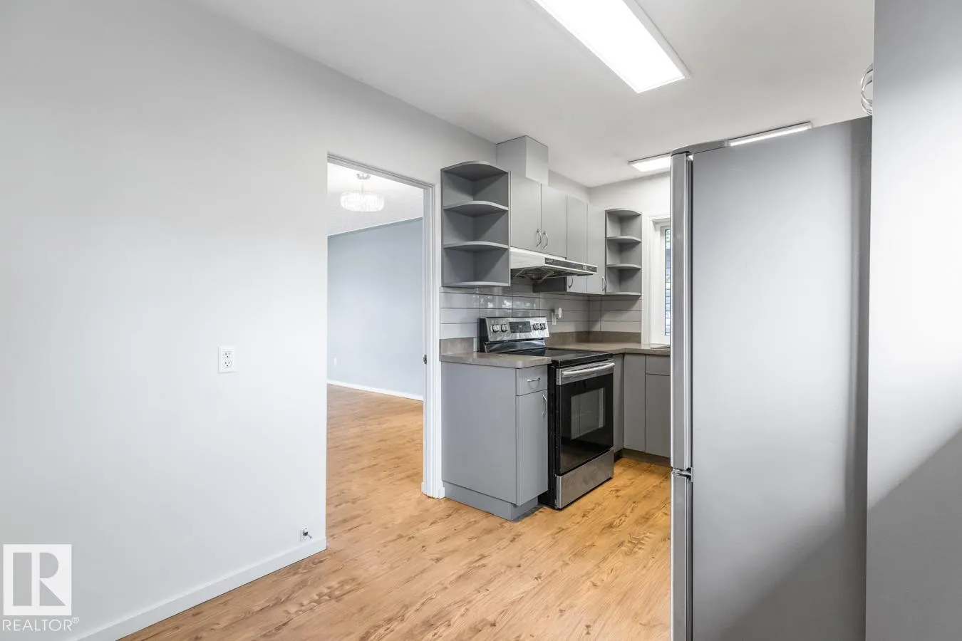 5403 106 AV NW