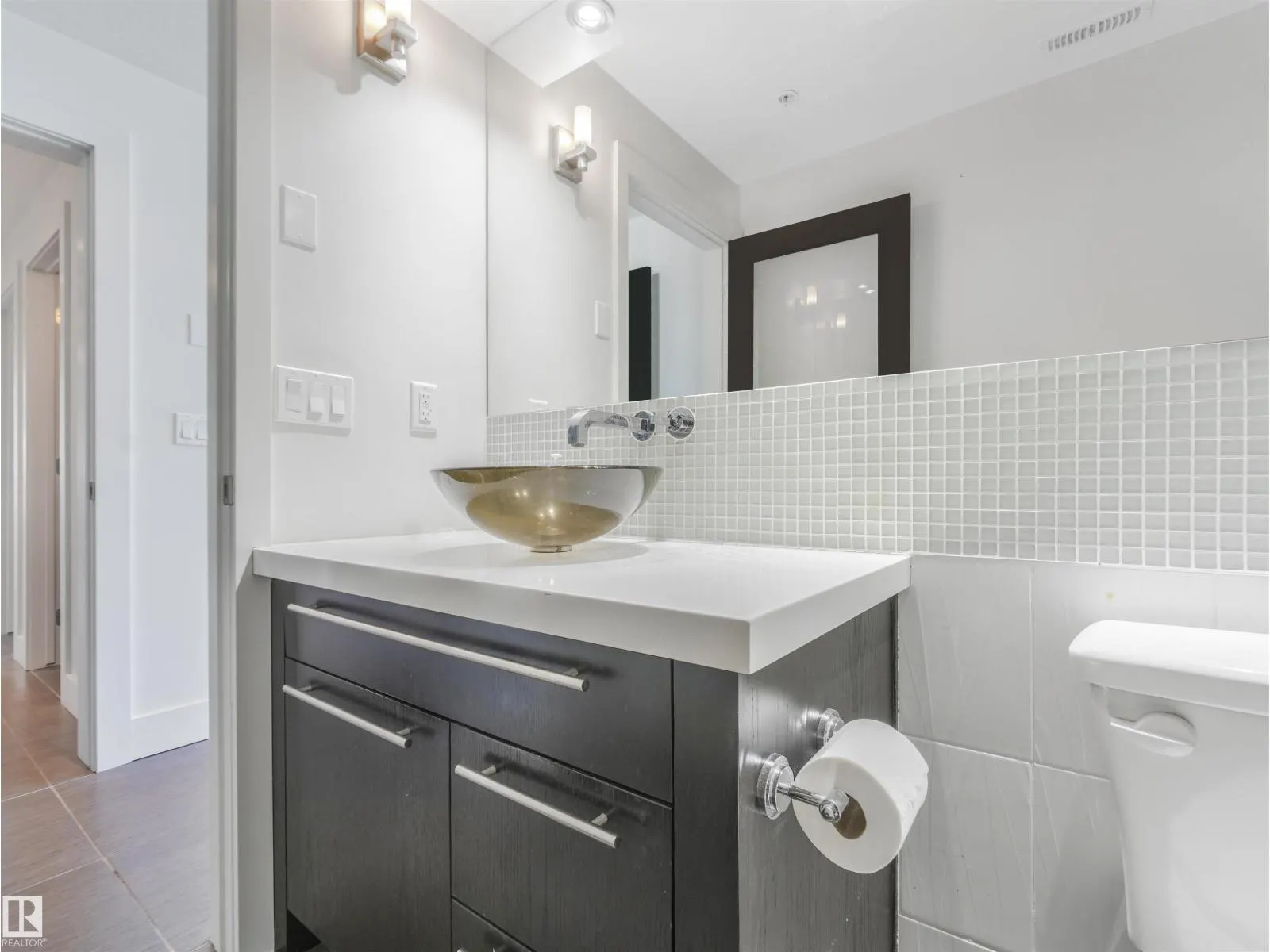 #SP04 9939 109 ST NW