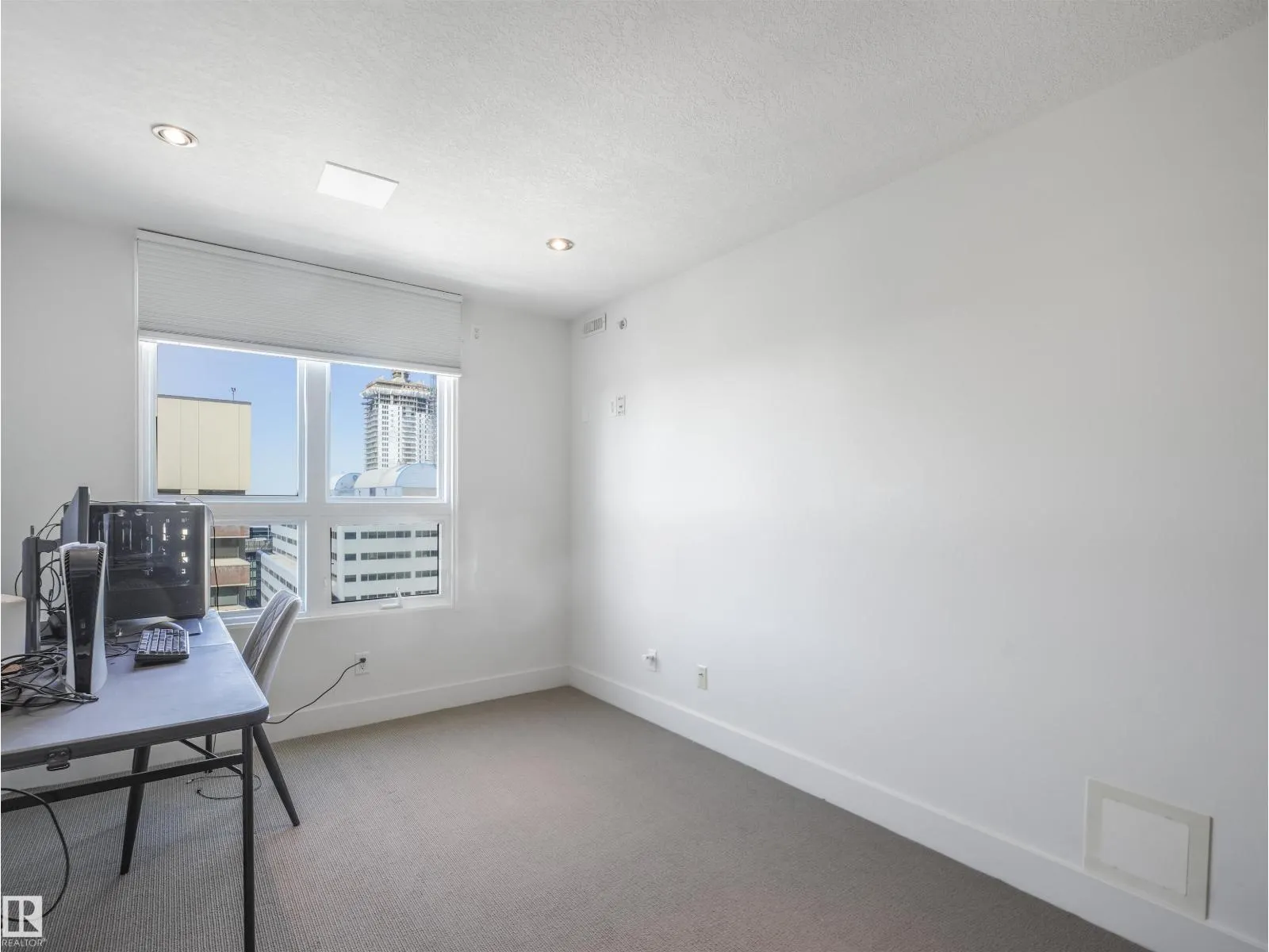#SP04 9939 109 ST NW