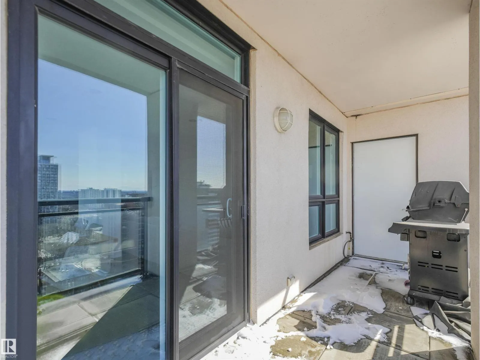 #SP04 9939 109 ST NW