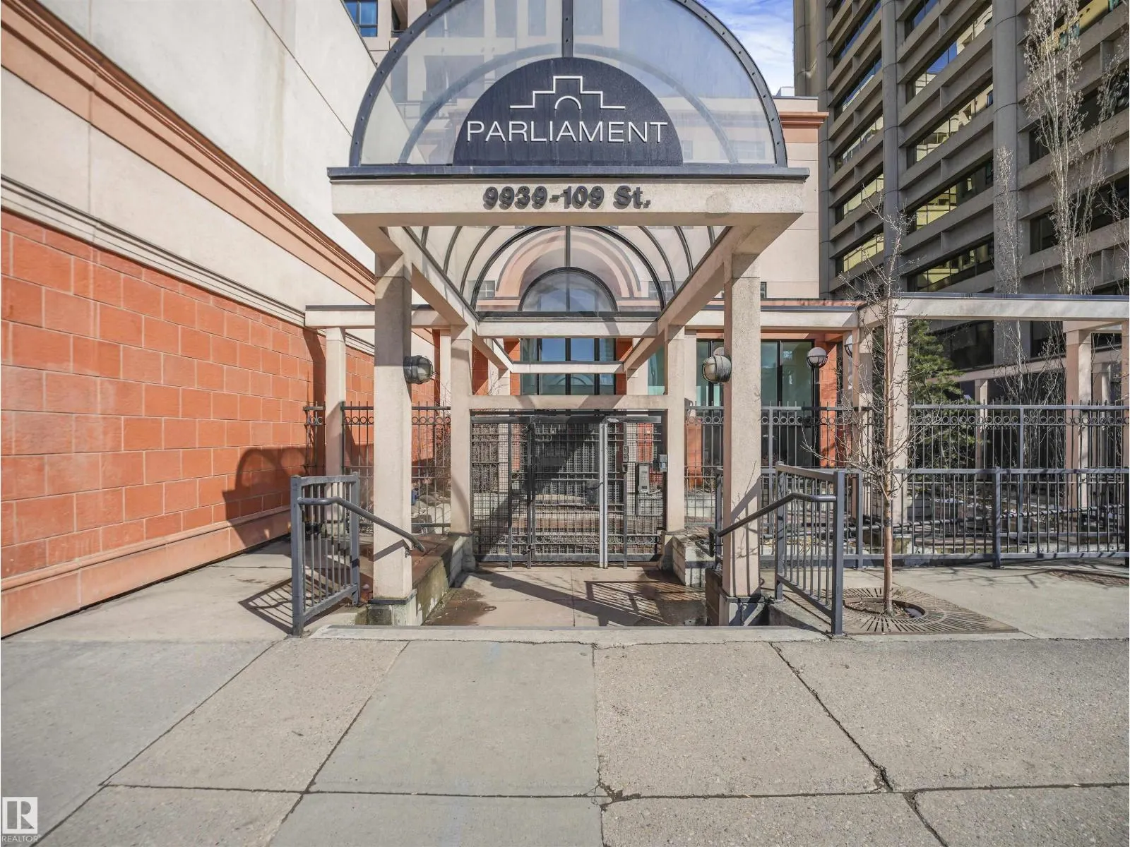 #SP04 9939 109 ST NW