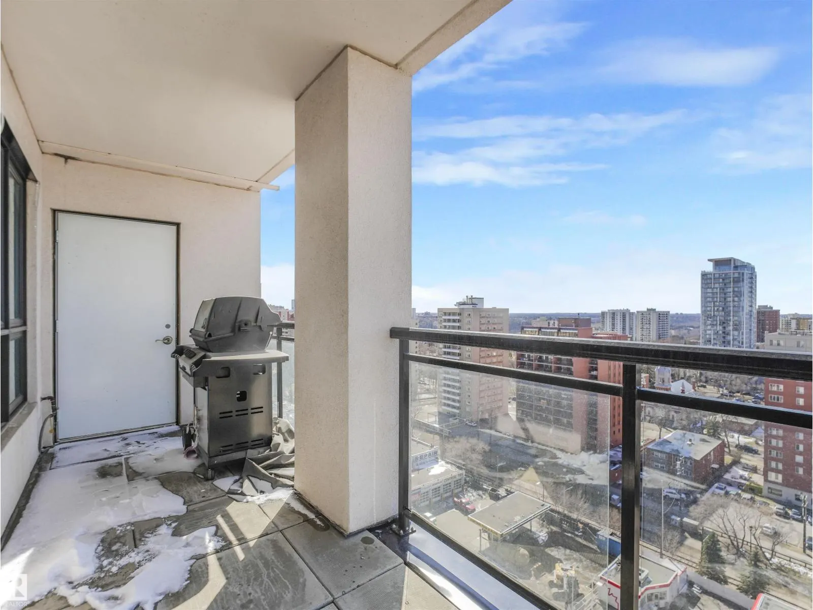#SP04 9939 109 ST NW
