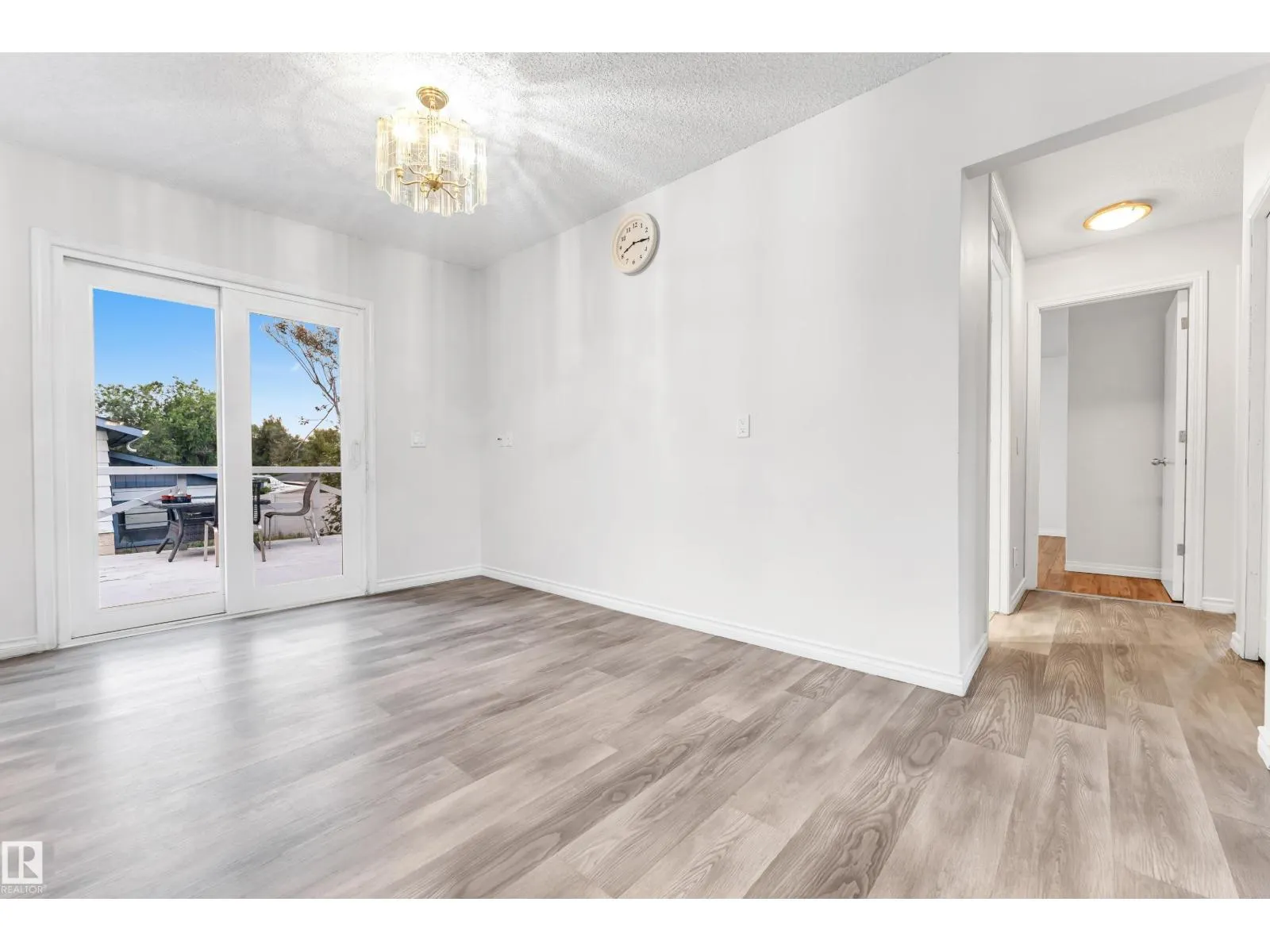 79 Garnet Cres