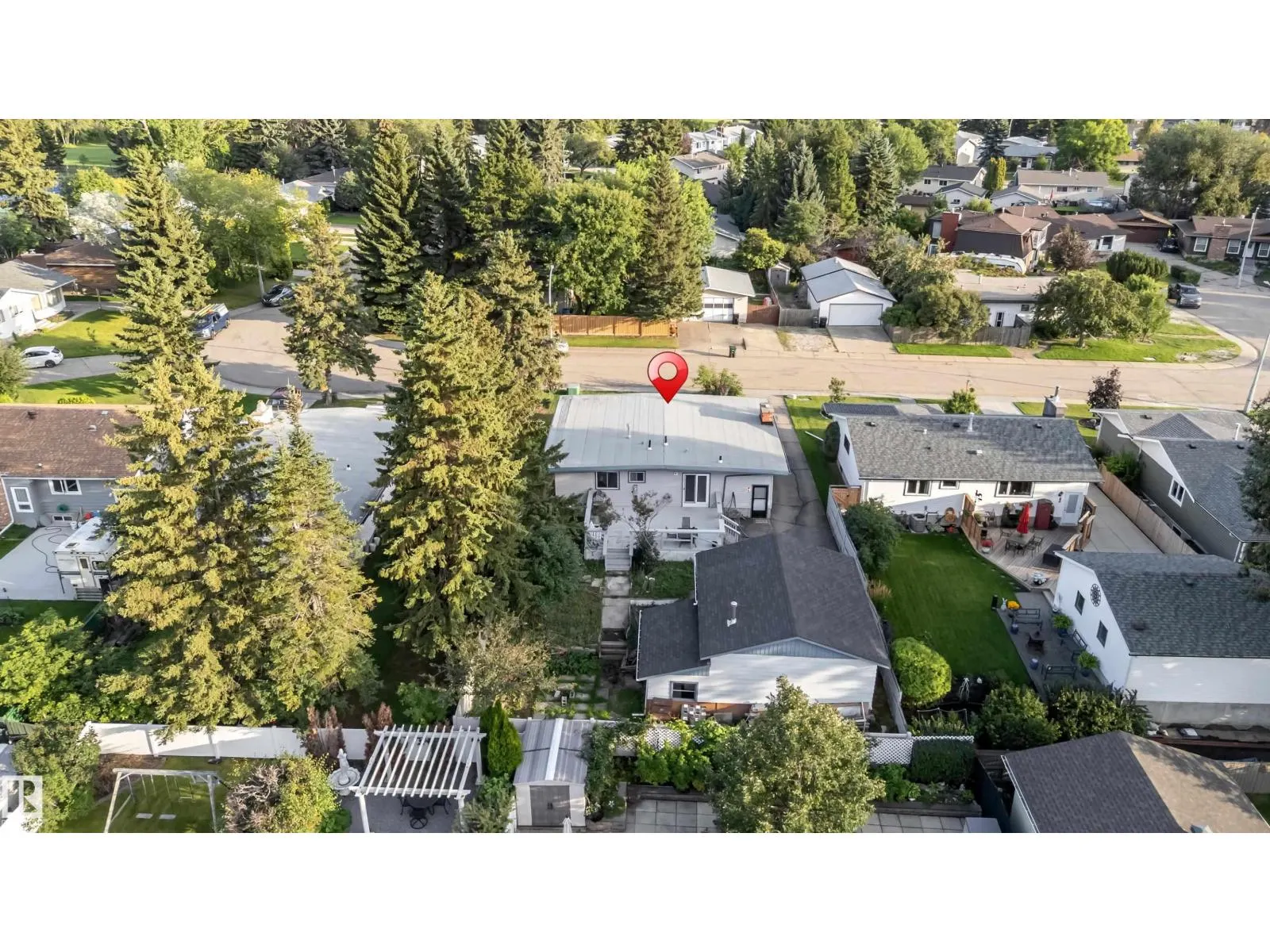 79 Garnet Cres