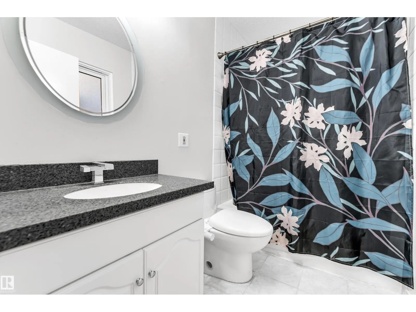 79 Garnet Cres