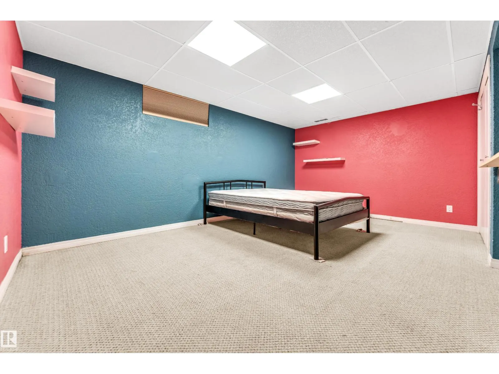 79 Garnet Cres