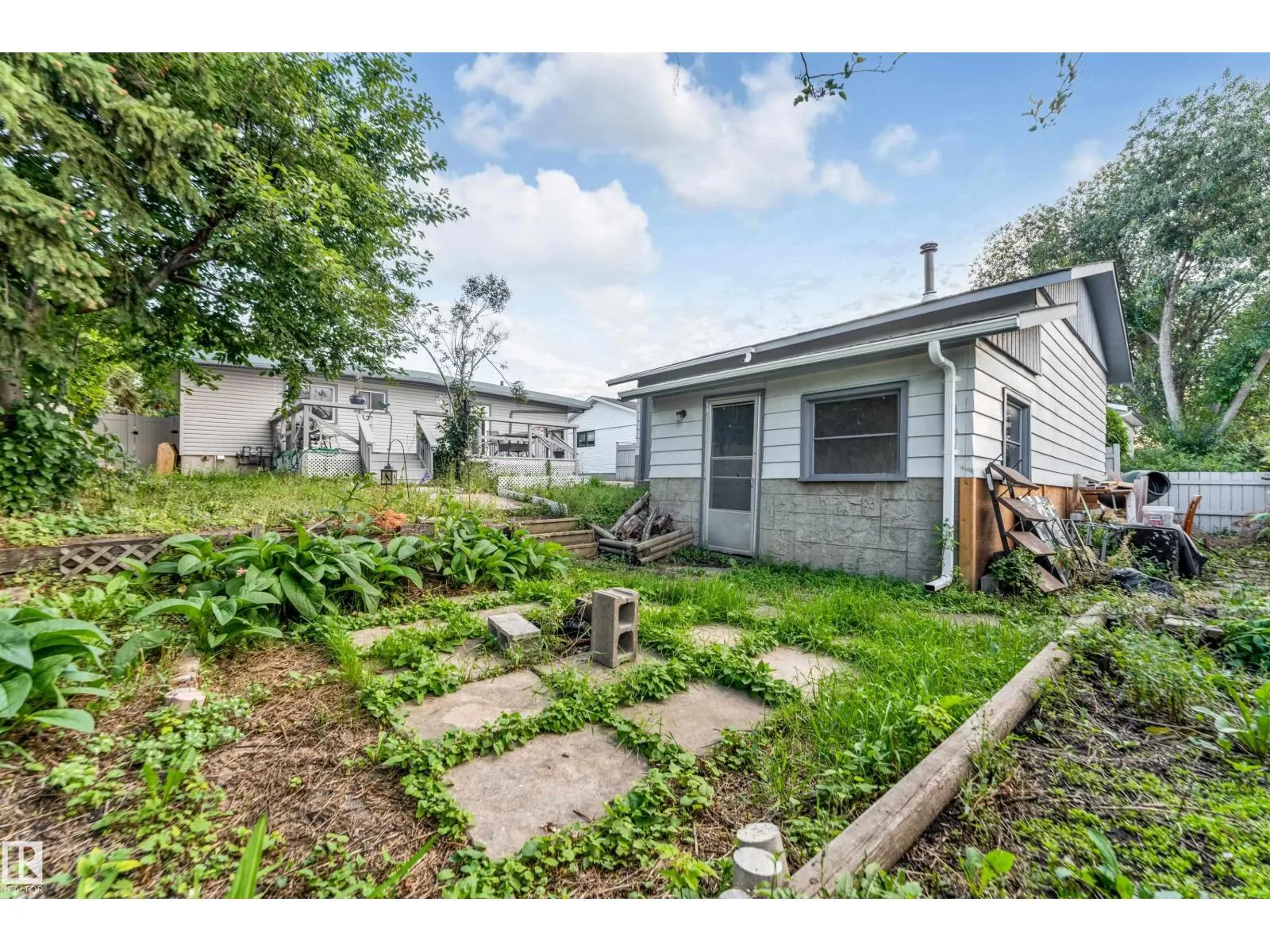 79 Garnet Cres
