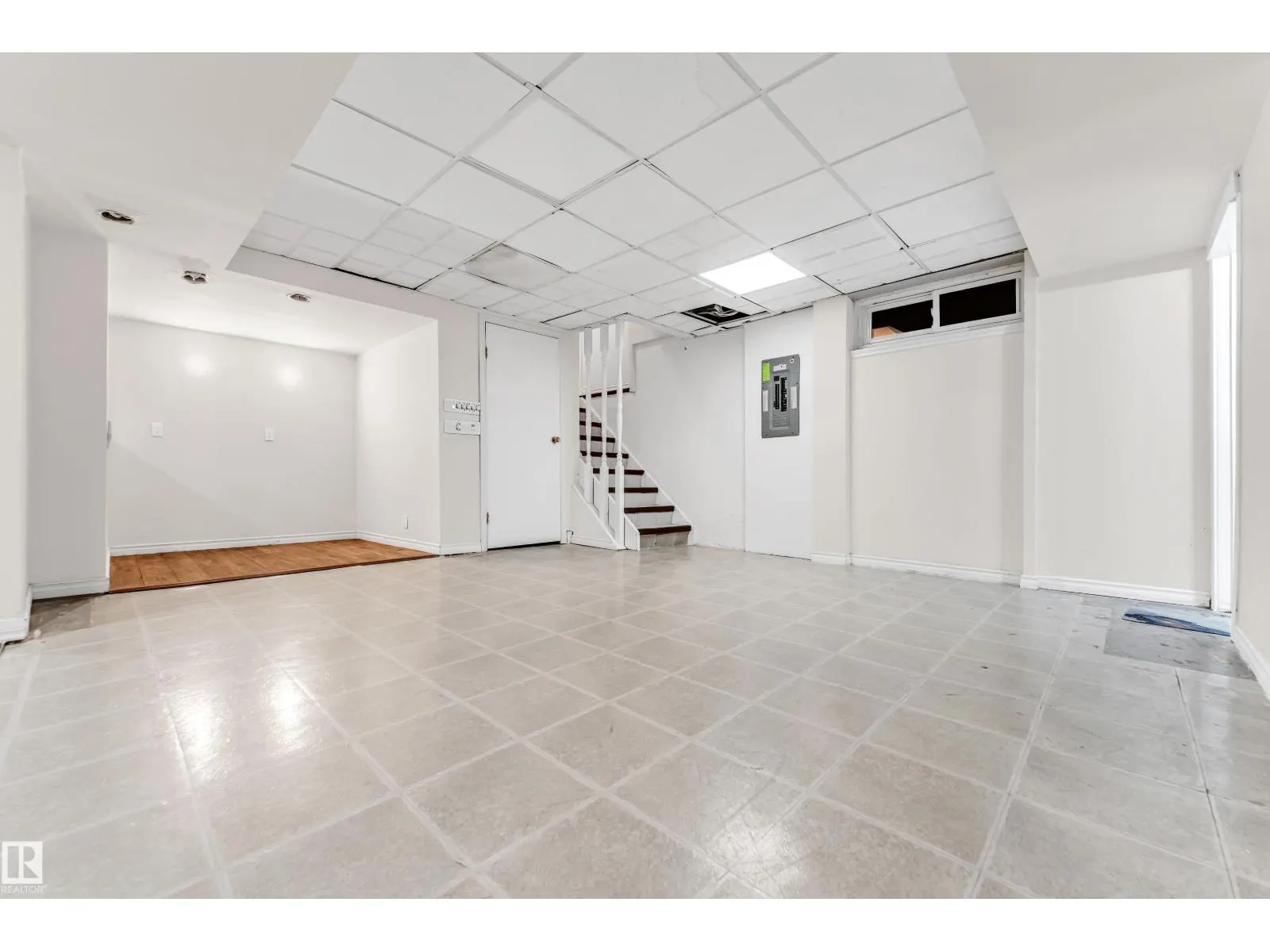 79 Garnet Cres