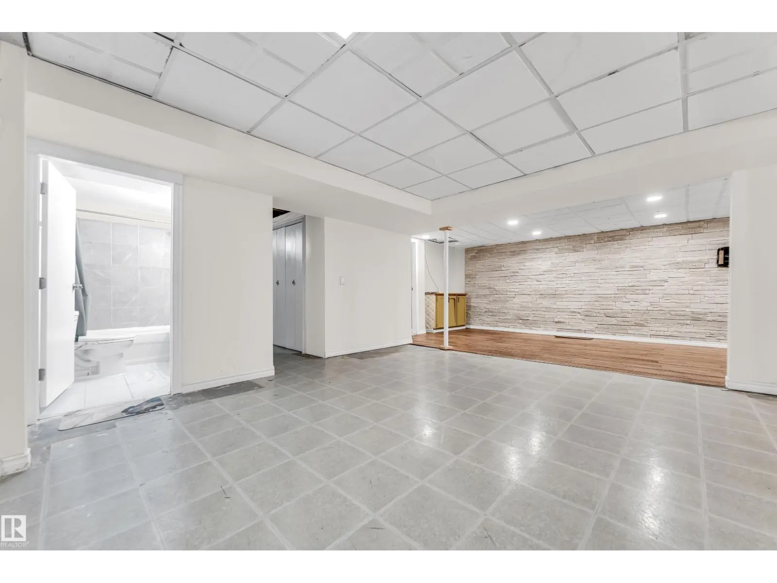 79 Garnet Cres