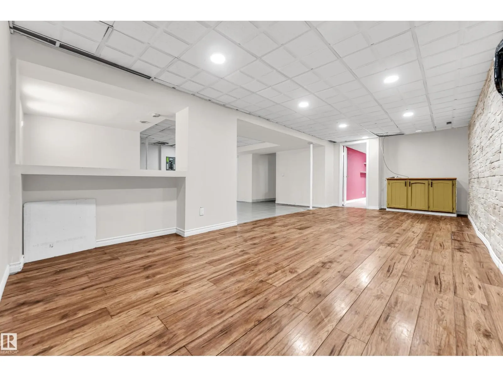 79 Garnet Cres