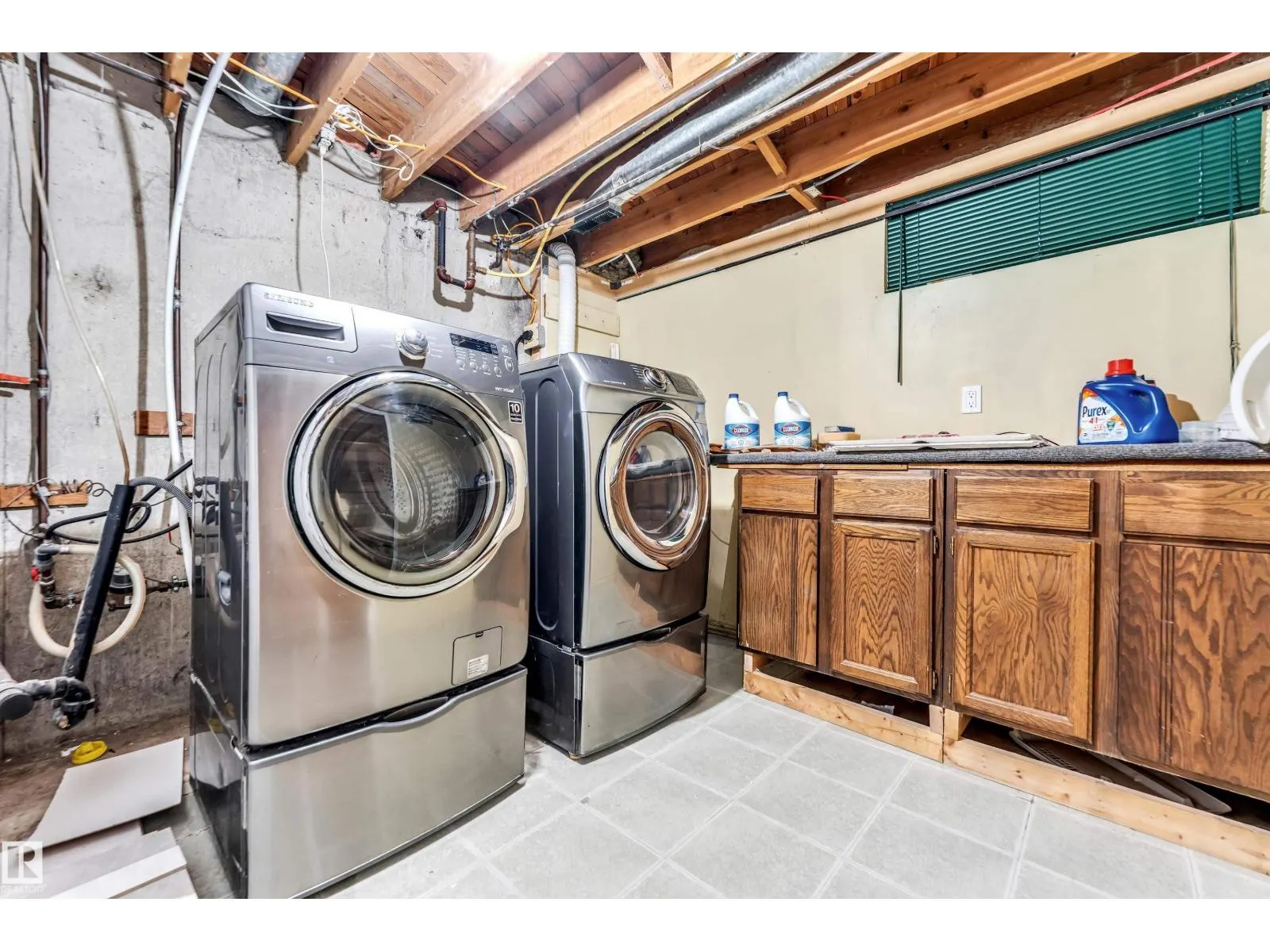 79 Garnet Cres