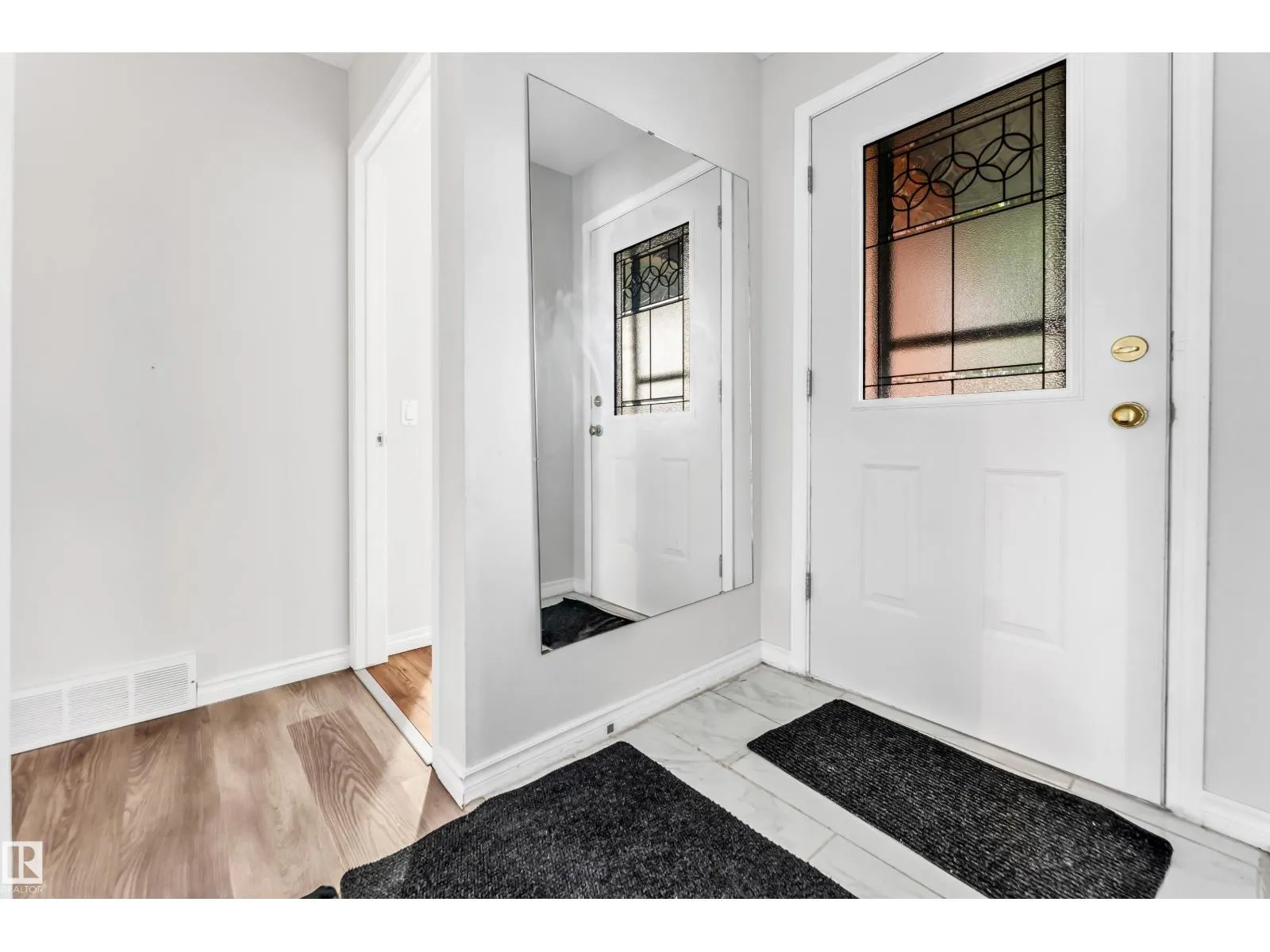 79 Garnet Cres