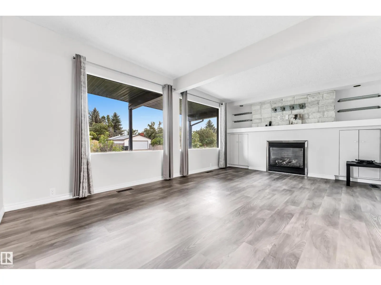 79 Garnet Cres
