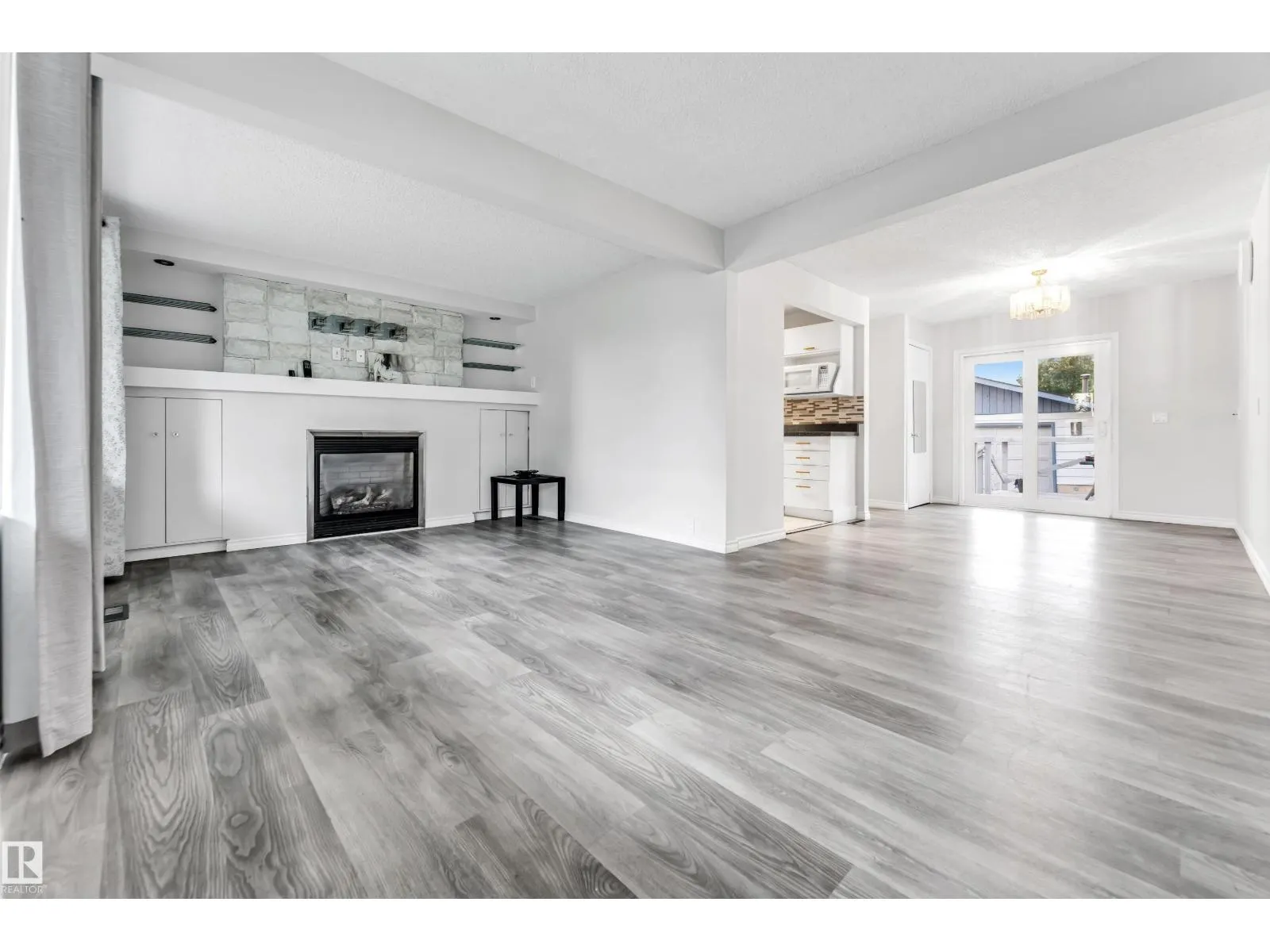 79 Garnet Cres