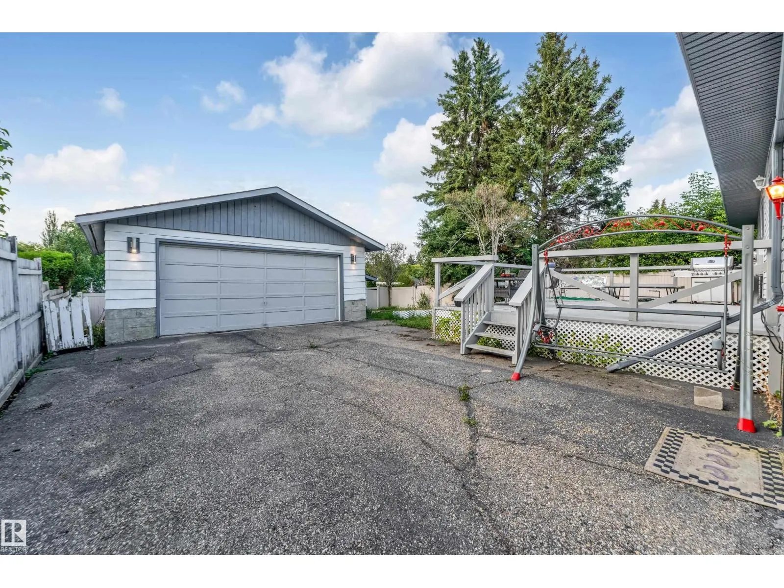 79 Garnet Cres