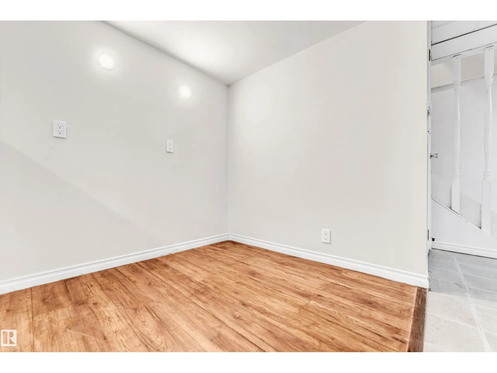 79 Garnet Cres