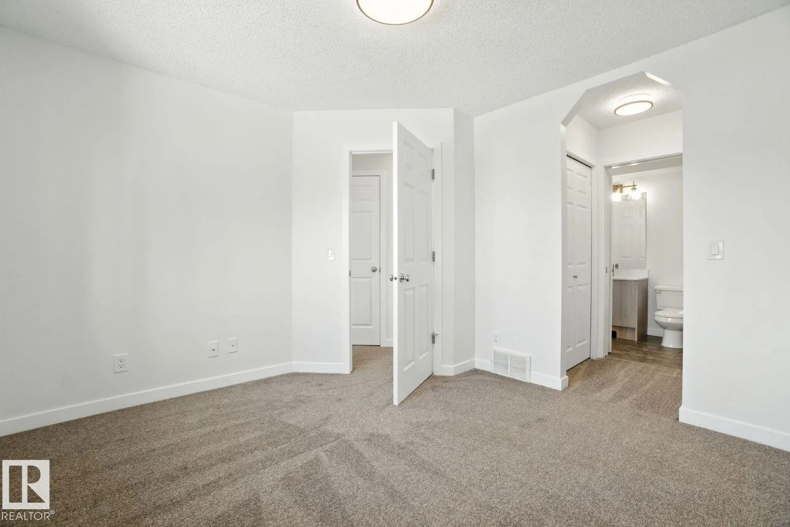 5419 203 ST NW