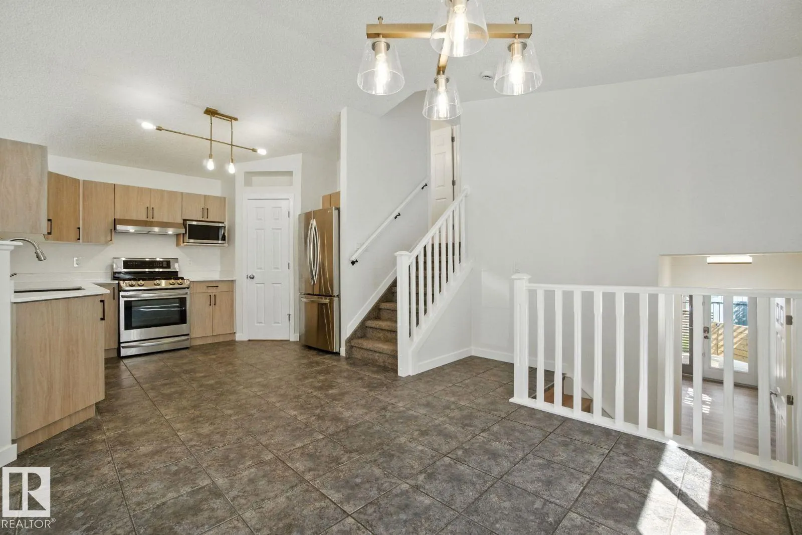 5419 203 ST NW