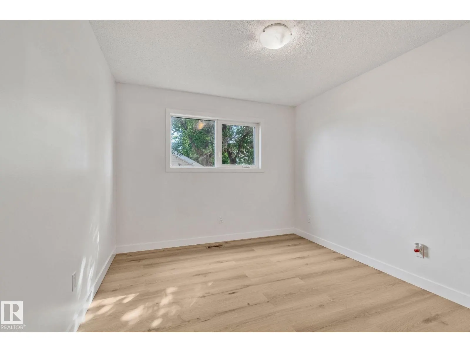 13321 119 ST NW NW