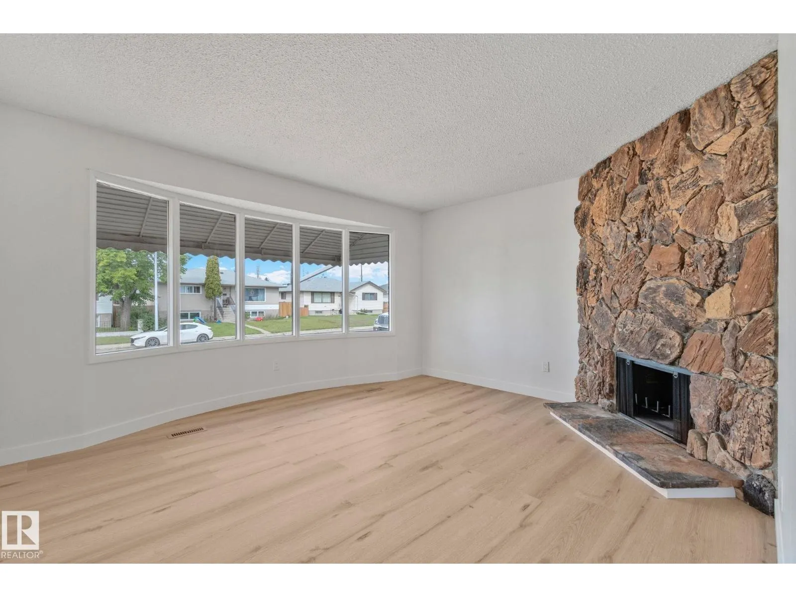 13321 119 ST NW NW