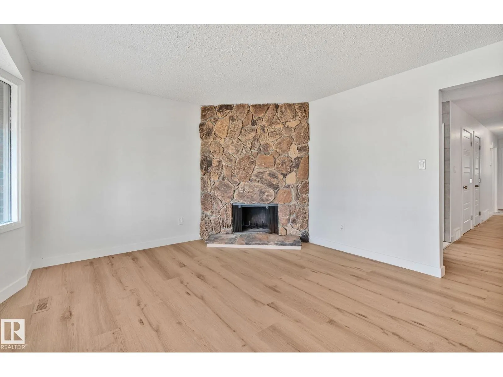 13321 119 ST NW NW