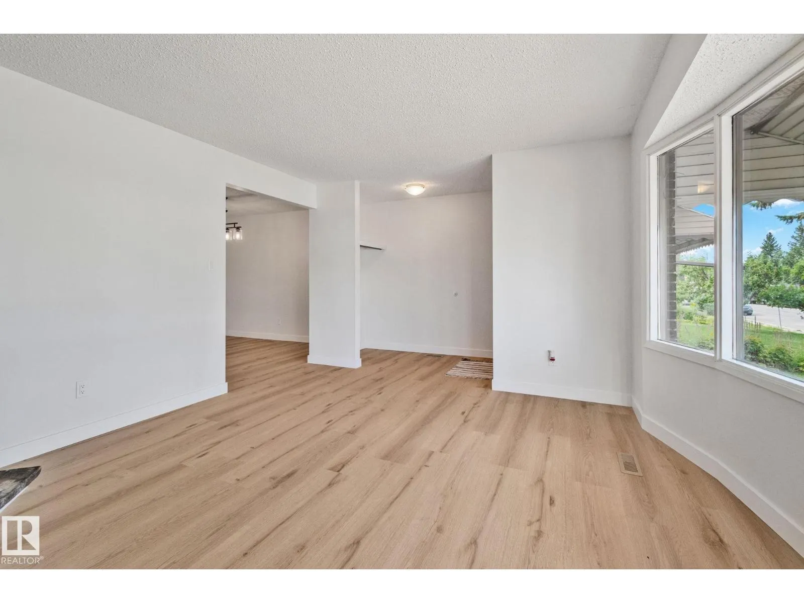 13321 119 ST NW NW