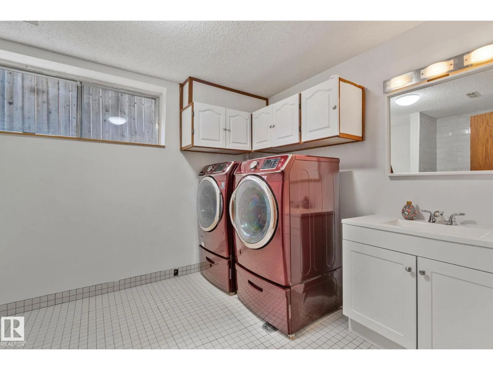 13321 119 ST NW NW