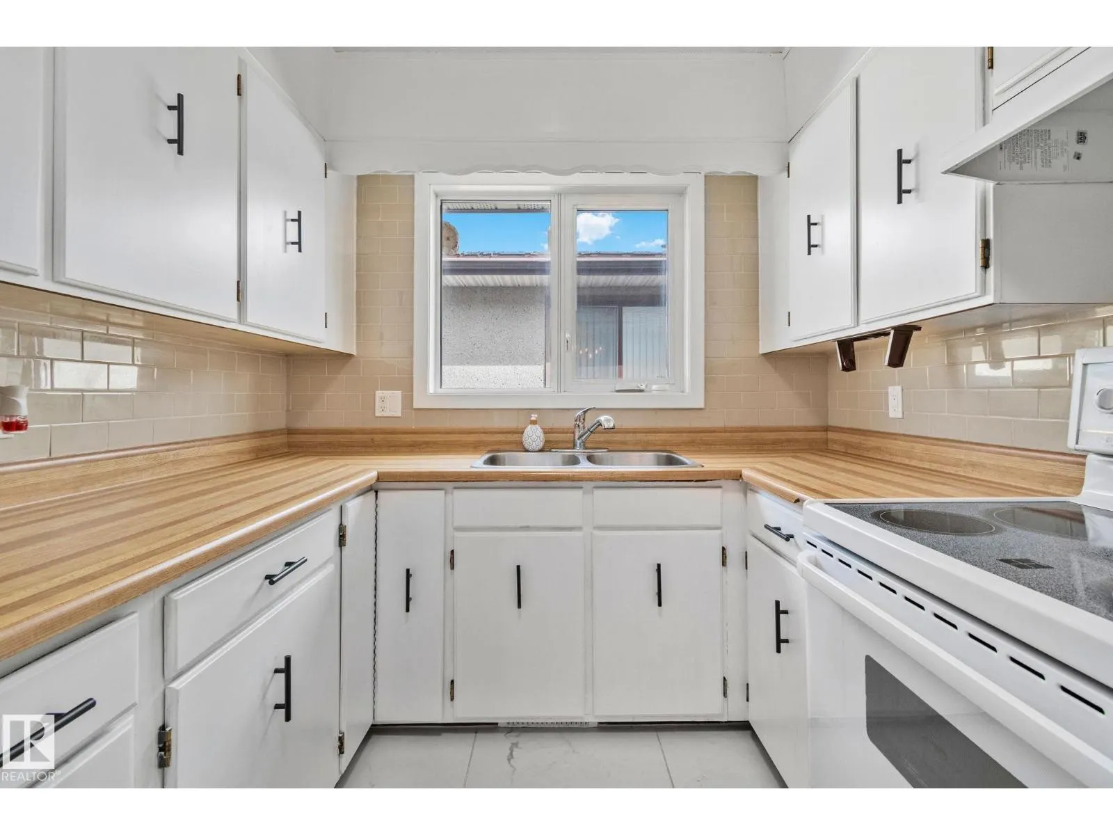 13321 119 ST NW NW