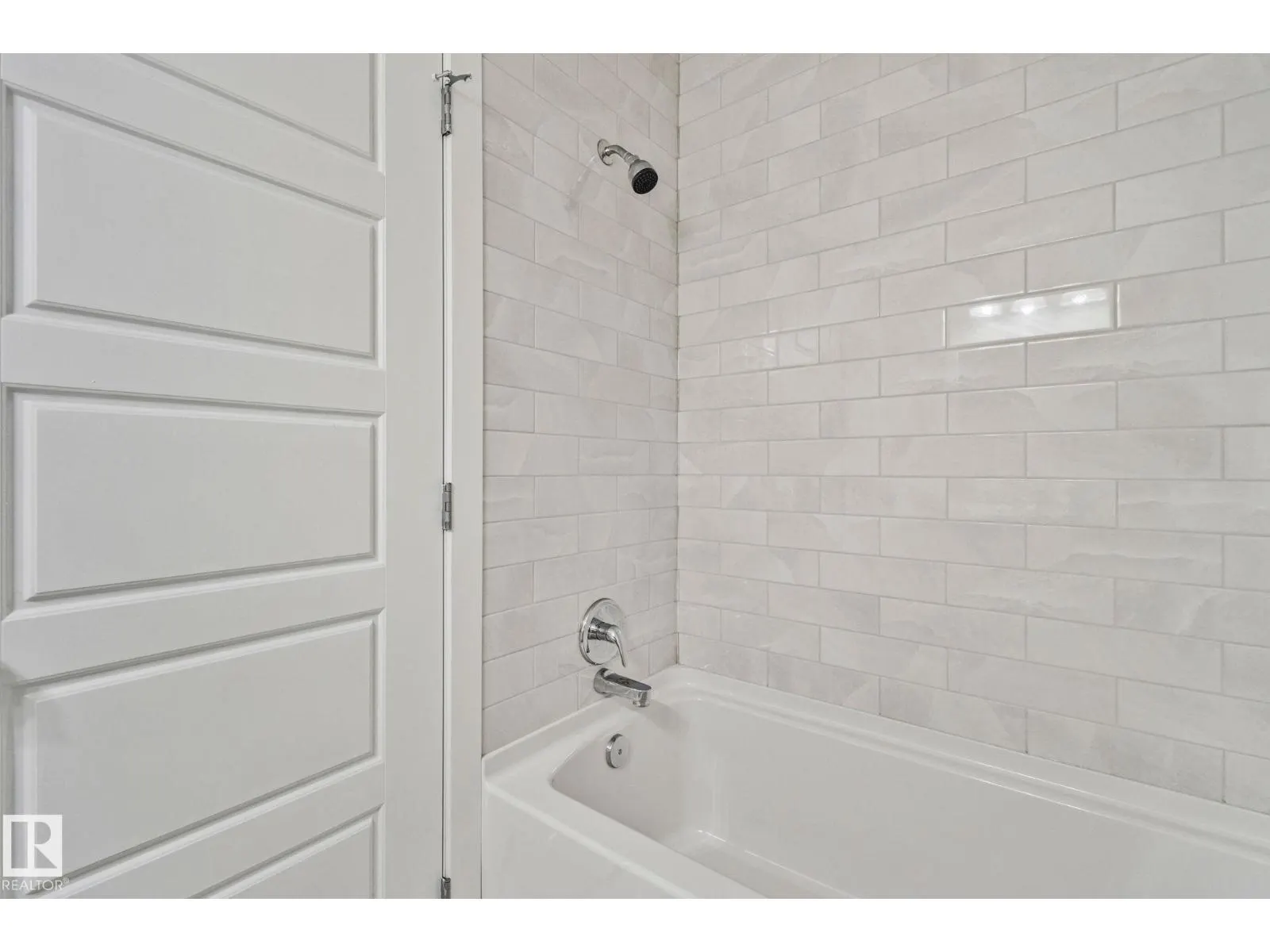 13321 119 ST NW NW