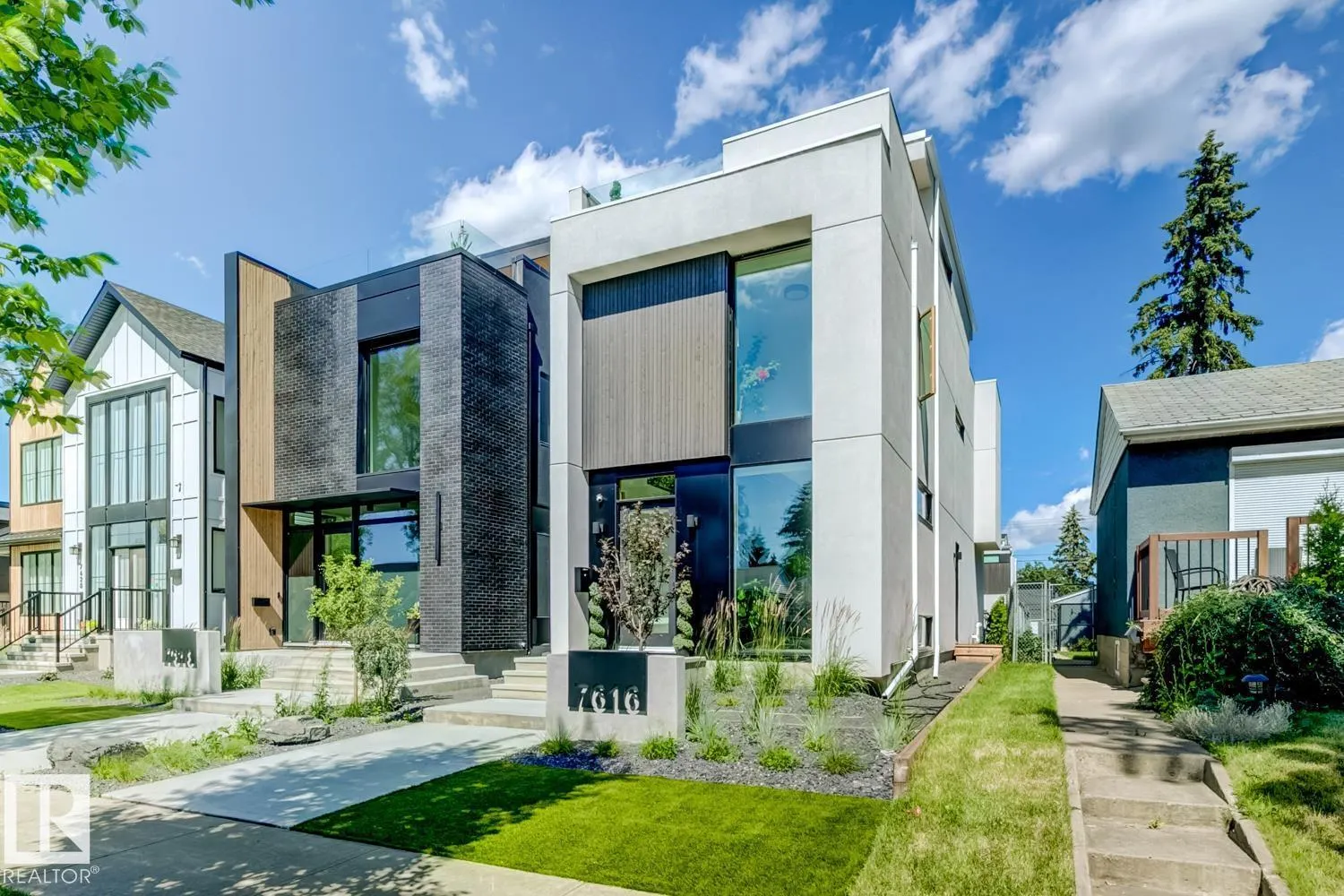 7616 83 AV NW