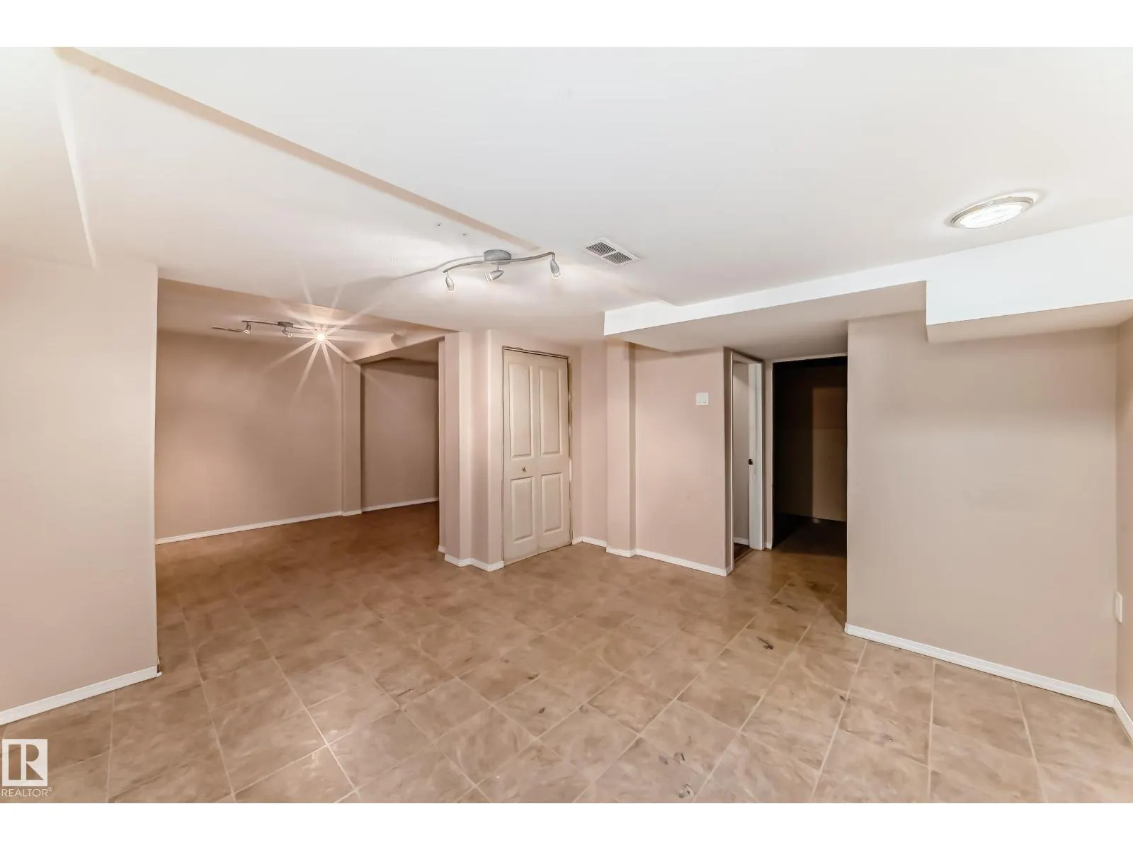 4506 20 AV NW