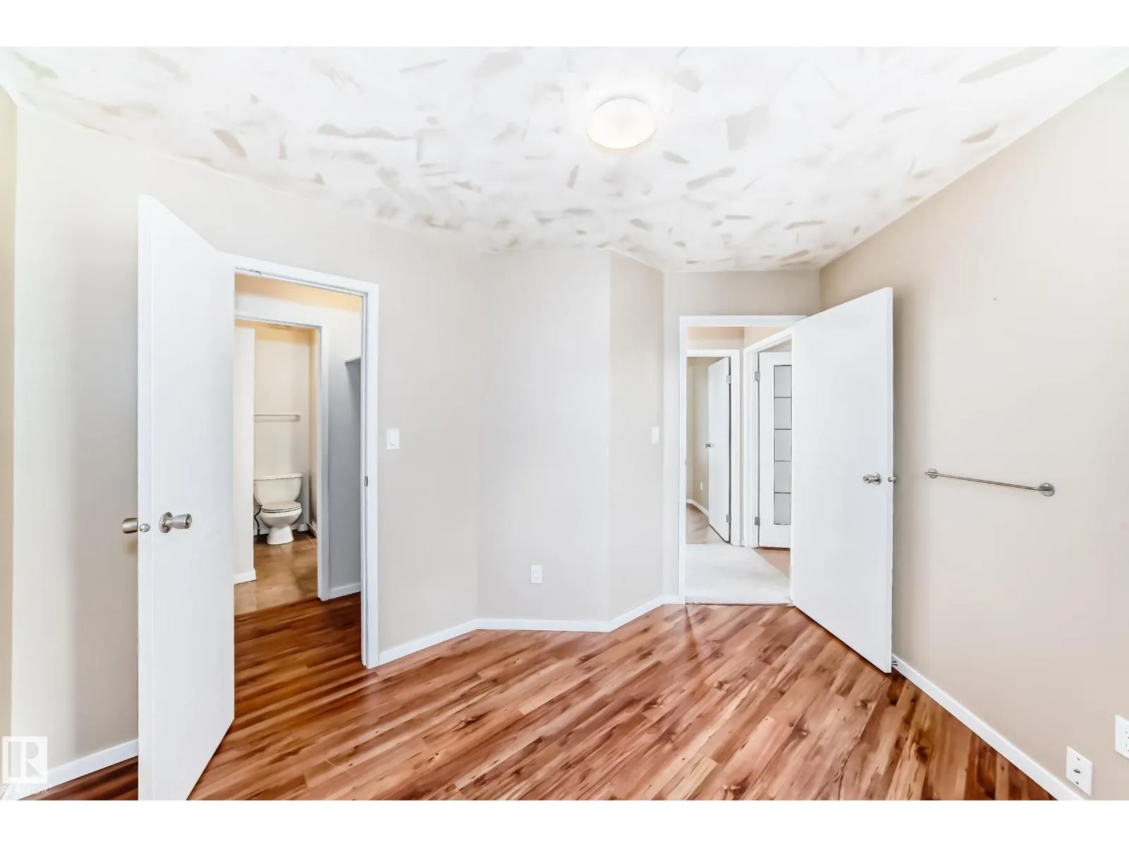 4506 20 AV NW