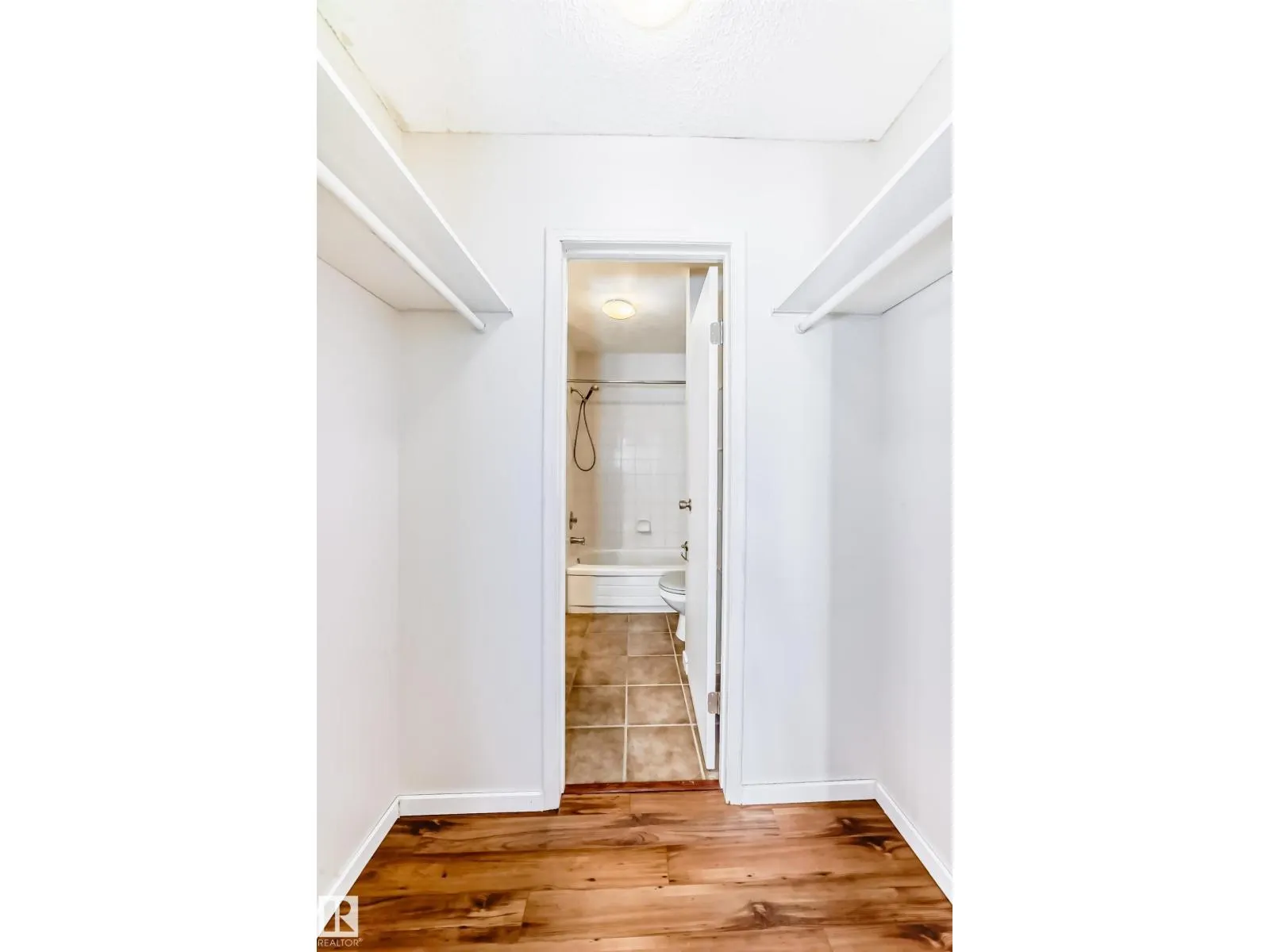 4506 20 AV NW