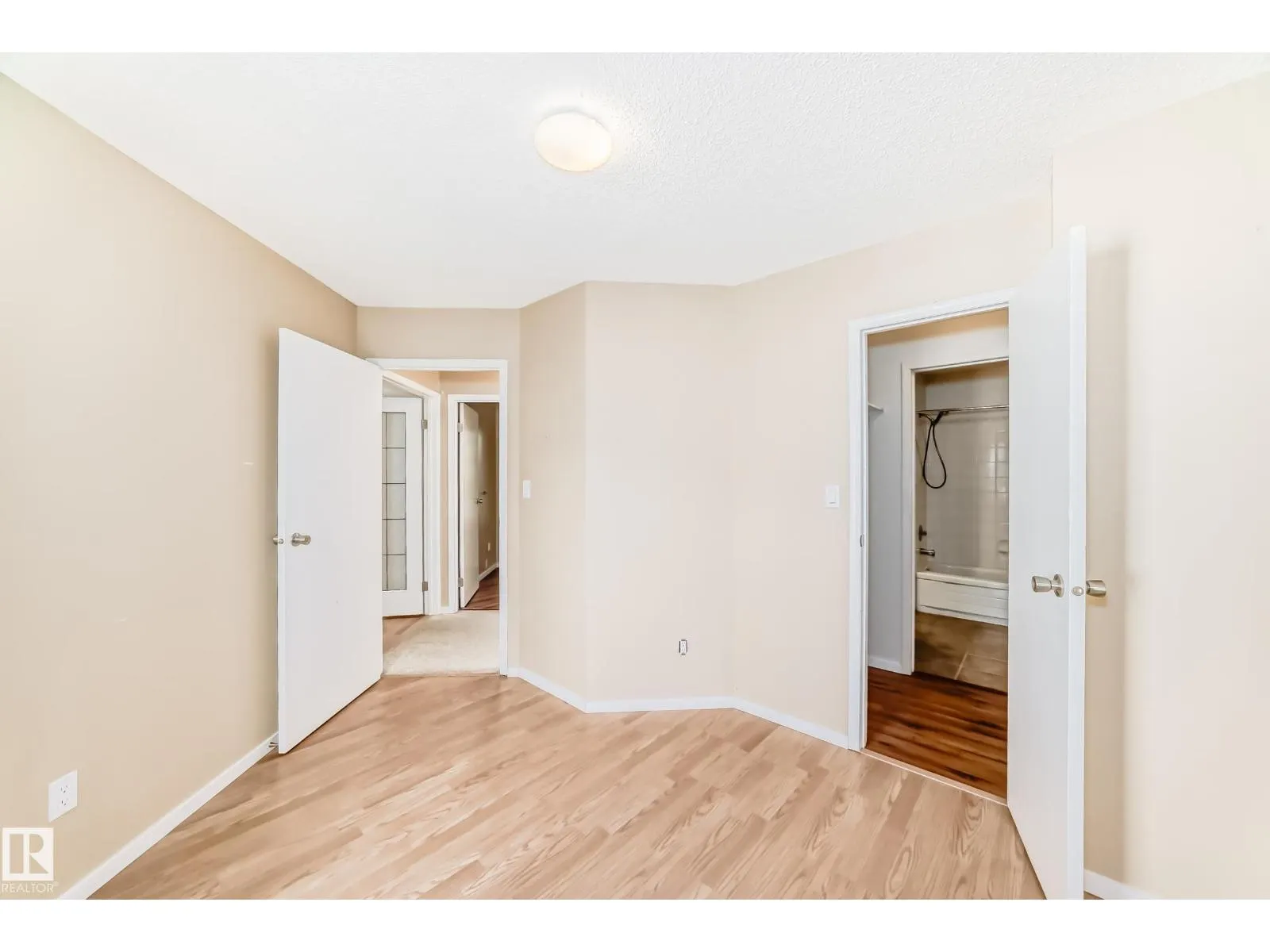 4506 20 AV NW