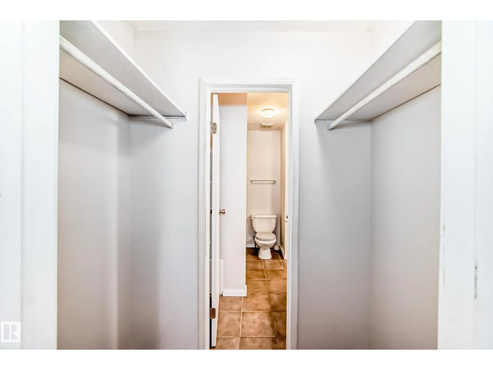 4506 20 AV NW
