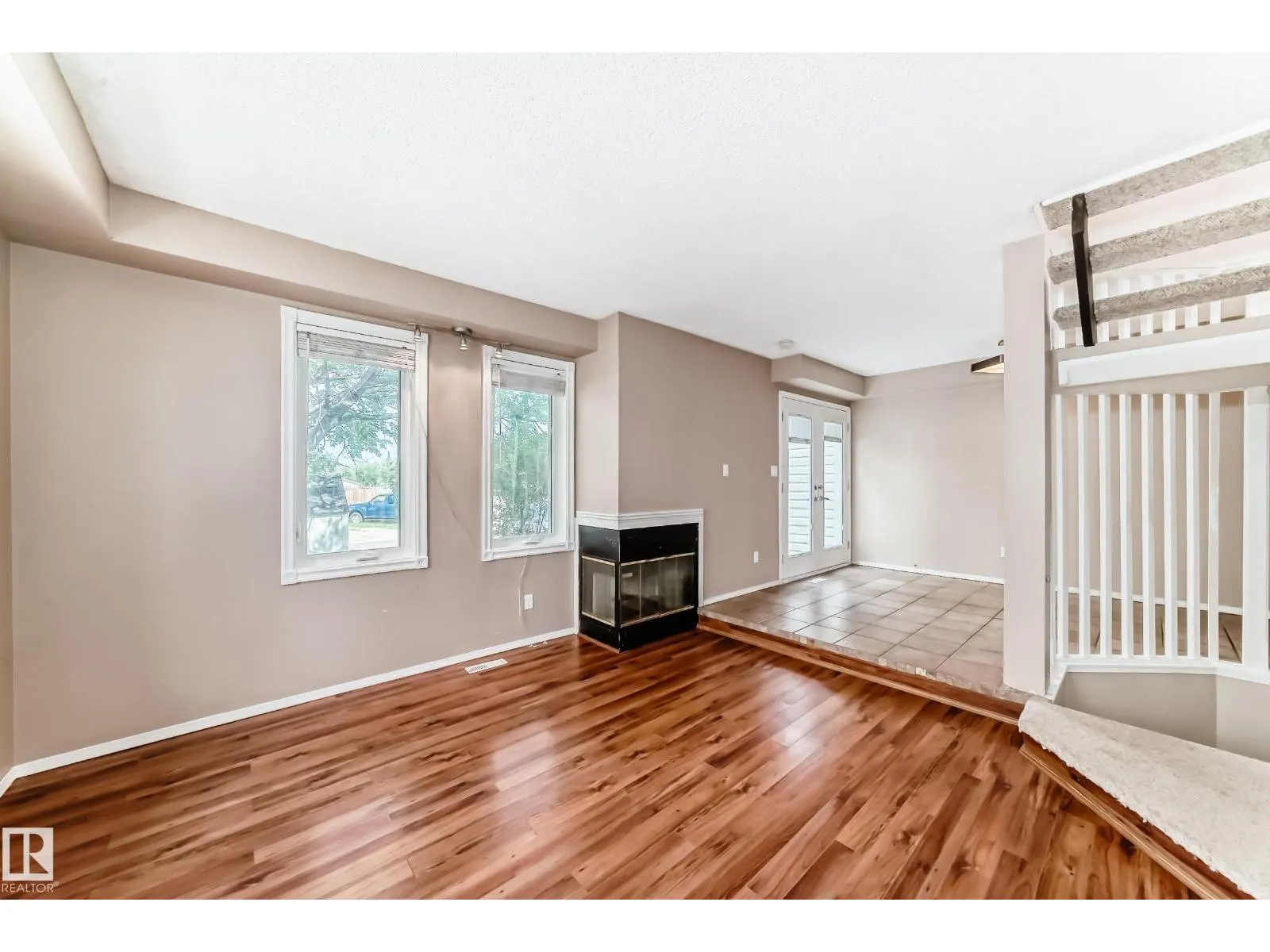 4506 20 AV NW